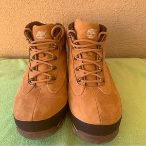 PRE OWNED TIMBERLAND MEN'S SIZE 11 BROWN SUEDE BOOTS